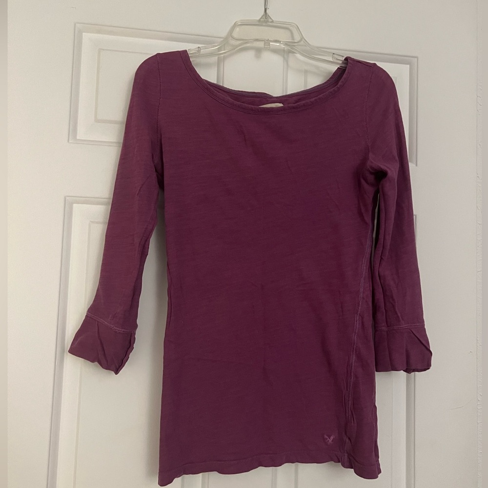 American eagle 3/4 sleeve purple shirt with button cuff sleeves